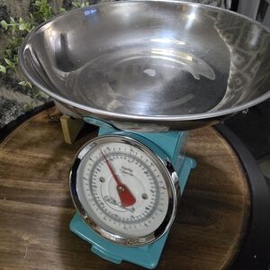 The Pioneer Woman Teal and Silver Kitchen Scale